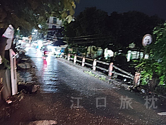 線路置屋への道